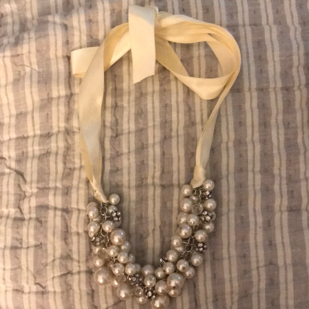 Pearl and sparkles statement necklace